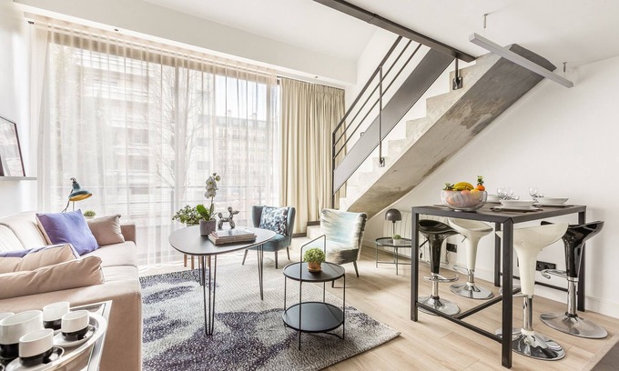 15th Arrondissement Apartment | B2 Loft Duplex 175Blo-Paris Convention