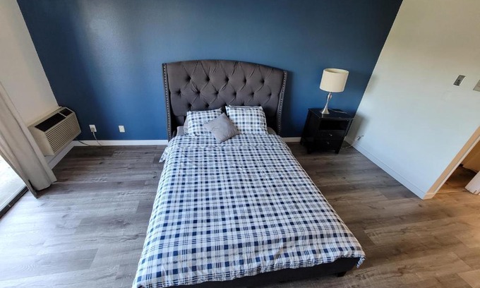 Pico - Robertson Hotel | (B27) Cozy & Serene Private LA Studio