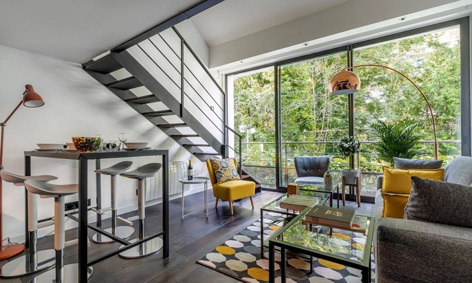 15th Arrondissement Apartment | B5 Loft Duplex 175Blo-Paris Convention