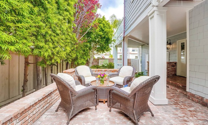 Beach Barber Tract House | B5357 The Breakers 1