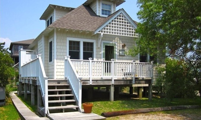 Ocracoke Cottage | Baby Duck Cottage- A Storybook Island Bungalow Steps from the Lighthouse-3BR/2BA