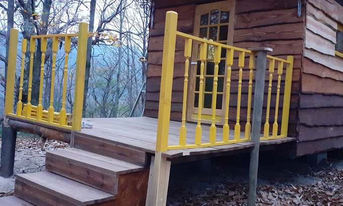 Valgorge Cabin | Back to basics the Daffodil trailer close to the hiking trails