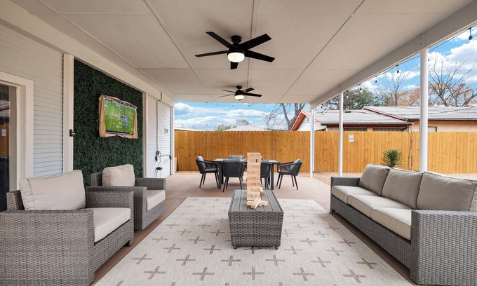 Jefferson House | Backyard Oasis Near Lake, Downtown, Riverwalk, Pearl