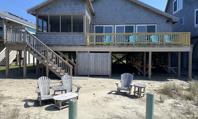 Ocracoke House | Badger Bungalow: Sunsets over Pamlico Sound, private boat dock.