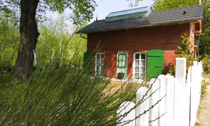 Droyßig Apartment | Bahnhof Droyßig - Übernachten im Denkmal