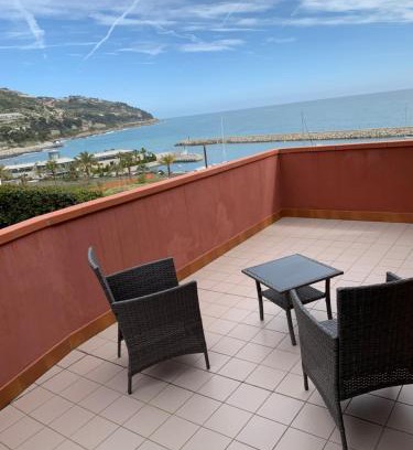 San Lorenzo al Mare House | Baia dei Gabbiani