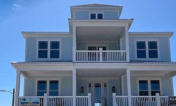Windy Hill House | Bailey's Lighthouse, Bailey's Lighthouse