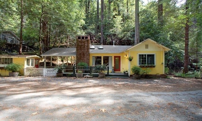 Cazadero Cottage | Bakery Redwood Retreat with Creek Access
