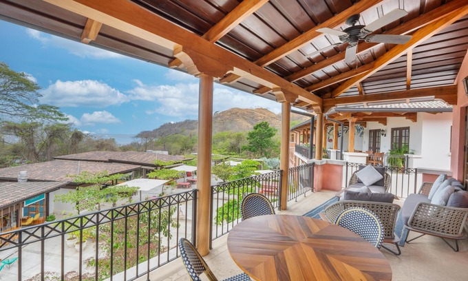 Las Catalinas Condo | Balcony condo with stunning ocean views