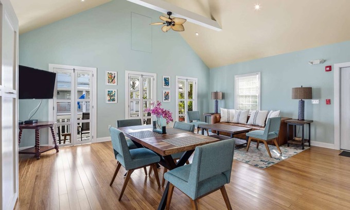 Downtown Apartment | Balcony & Near Downtown - Sky Suite on Duval