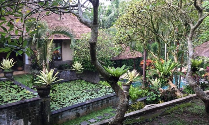 Sukawati House | Balinese Style Superior Room in Sukawati Gianyar, Lush Garden in the Property