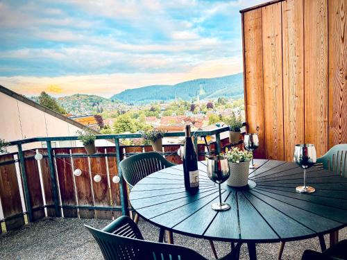 Neustadt Apartment | Balkon mit Schwarzwaldblick, Hunde frei, Tischfußball, Parkplatz, familienfreundlich