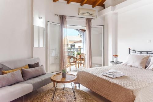 Molos Apartment | Balkonaki Studio