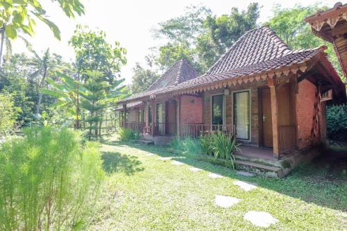 Banjarasri Hotel | Balkondes Kenalan