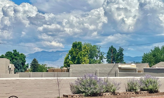 Los Ranchos de Albuquerque House | 🎈Balloon Fiesta Views🎈Private 3000SqFt Home on Huge 1-Acre Lot.