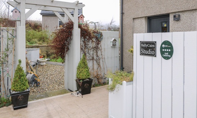 Cairncastle Cottage | BallyCairn Studio, BALLYGALLY