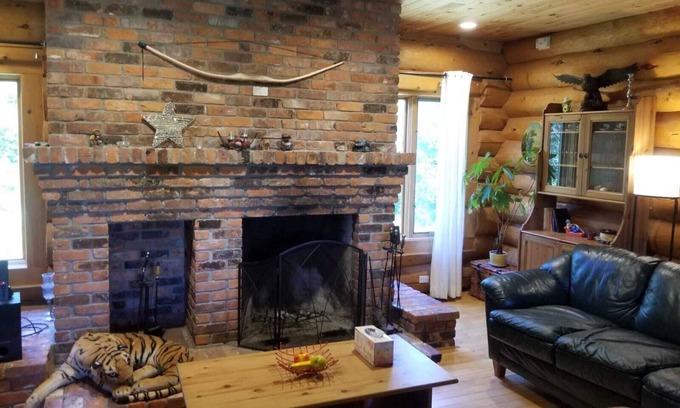 Tiny Cottage | Balm Beach Log Cottage/House - Tiny, Ontario