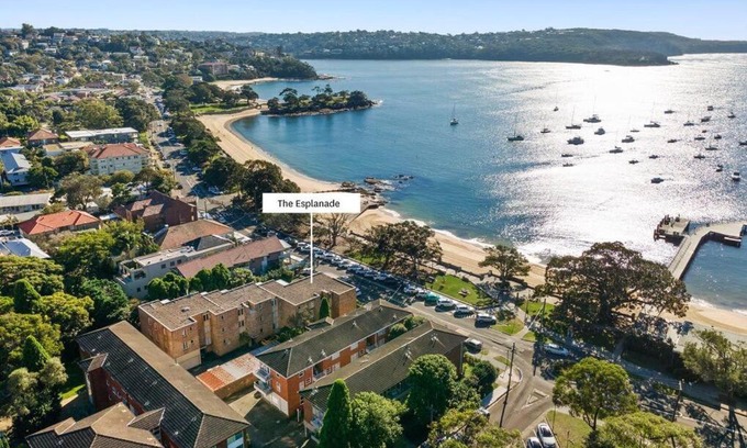 Mosman Apartment | Balmoral Beach Front 2 Bedroom Waterview Mosman