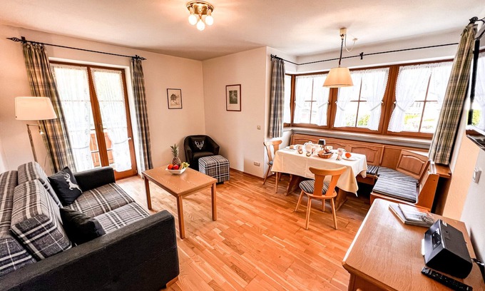 Unterwoessen Apartment | Balsberg Südost apartment with 2 bedrooms and large balcony with mountain views