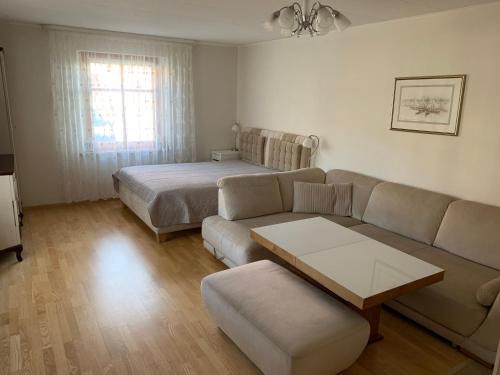 Juodkrante Apartment | Baltas apartamentas