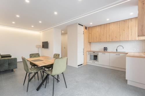 Nowy Port Apartment | Baltic Emerald Cozy Apartment Near the Sea and Polsat Plus Arena Stadion Stadium with Roof Terrace FREE PARKING Gdańsk Letnica