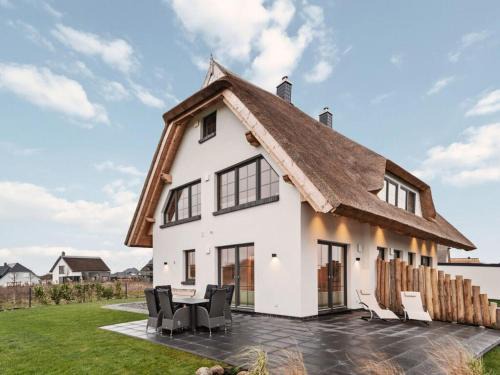 Dranske House | Baltic Sea view Comfortable holiday residence