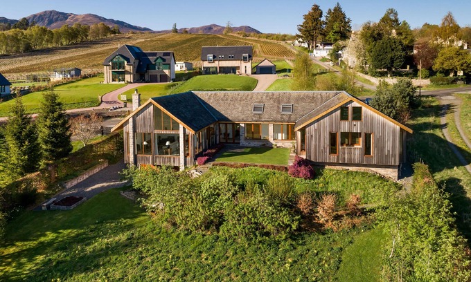Pitlochry Cottage | BALVAIG, family friendly, luxury holiday cottage in Pitlochry