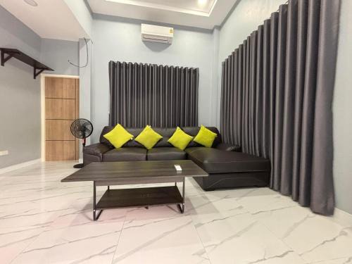Bang Sare Villa | Bangsaray Villa Beach Side