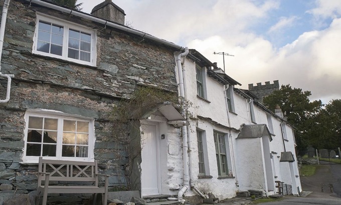 Chapel Stile Cabin | BANK VIEW, a cosy characterful cottage perfect for a romantic break in the Langdale Fells.