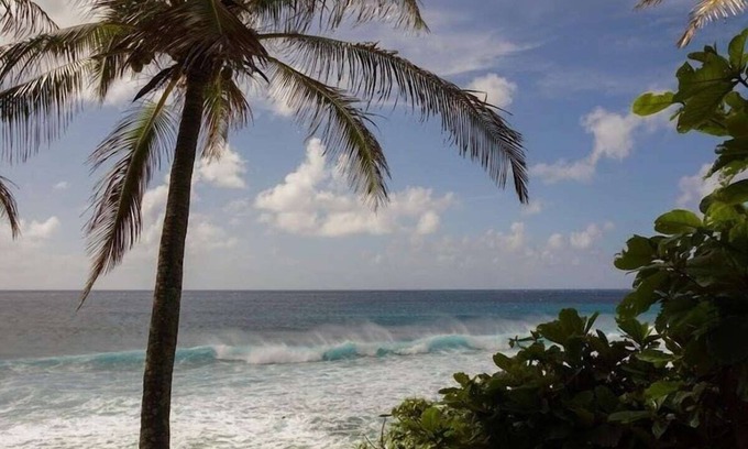 Pupukea House | Banzai Surf Combo - AC walk to beach surf snorkel