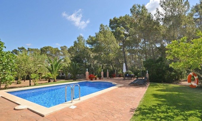 Sa Cabaneta Cottage | BARBARA - Country house with big garden and swimming pool in Santa Maria