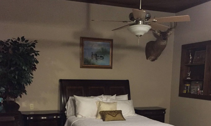 Fayetteville House | Barndominium private quarters