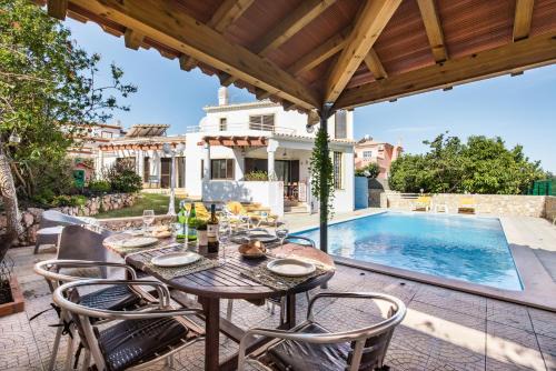 Gale Villa | Barros