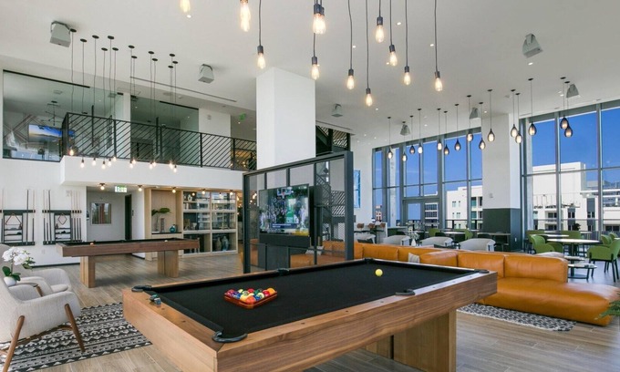 Riverwalk Fort Lauderdale Apartment | Barsala l Gorgeous 1BD w/pool, fitness center