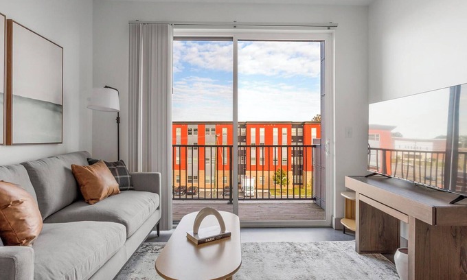 Richmond Apartment | Barsala l Spacious 2BD with fitness center & sparkling pool