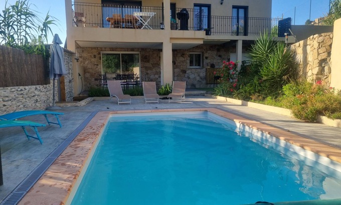 Marine de Saint Ambroggio Villa | Bas de Maison 3 chambre 8 couchages avec piscine pour 6 adultes et 2 enfants