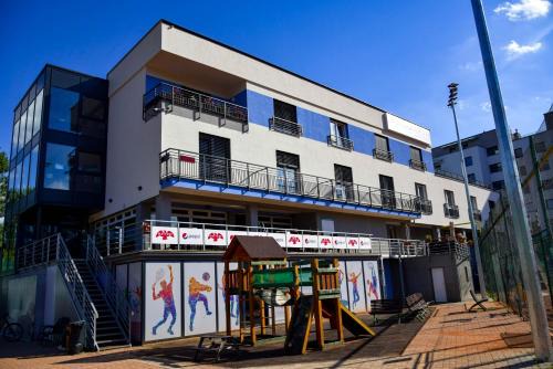 Banska Bystrica House | BASELINE športový areál & penzión