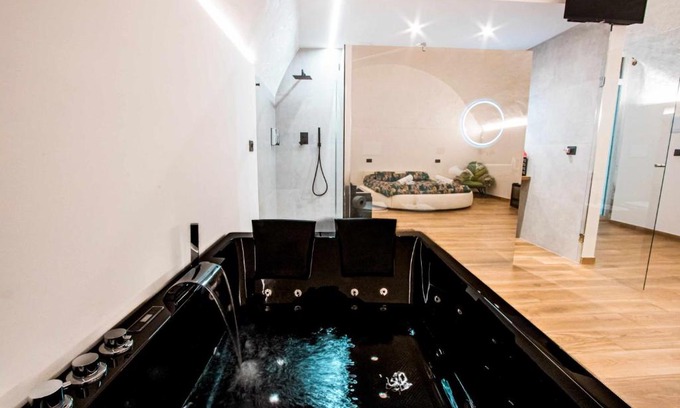Old Town Apartment | Basilica Suite