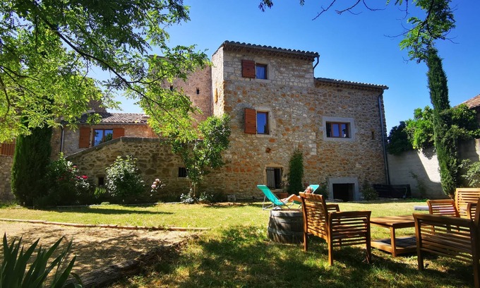 Vallon-Pont-d'Arc House | Bastide du Barry in the historic center of Vallon Pont d'Arc