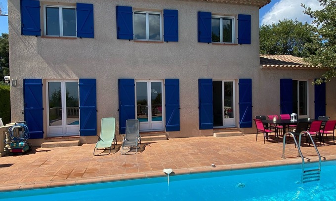 Flayosc Villa | Bastide with private pool ideally located between St Tropez and G. Du Verdon.