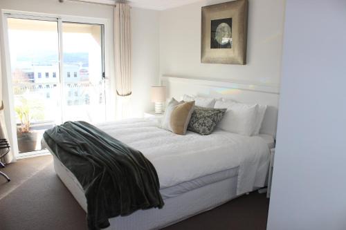 Battery Point Apartment | Battery Point Apartment on Hampden