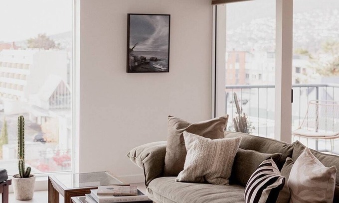 Hobart Central Business District Apartment | Battery Point retreat with river views