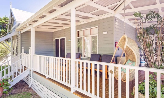 Dunsborough House | Baudin On Bay Family Escape by the Foreshore