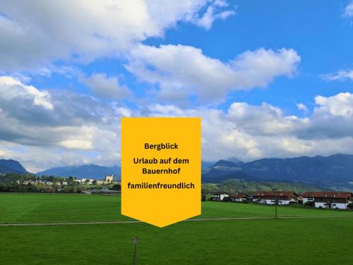 Ofterschwang Apartment | Bauernhof Finkel - Ferienwohnung mit Balkon - Bergsicht - Traktor mitfahren - Tiere streicheln - entspannter Familienurlaub - zentrale Lage nahe Oberstdorf