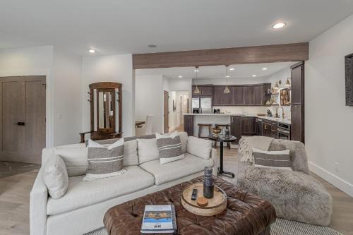 Leavenworth Apartment | Bavarian Mountain Suite Condo by NW Comfy Cabins