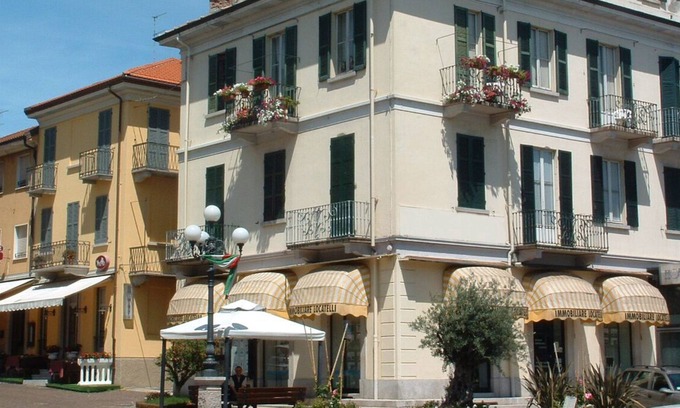 Baveno Apartment | Baveno mono - Studio Apartment, Sleeps 2