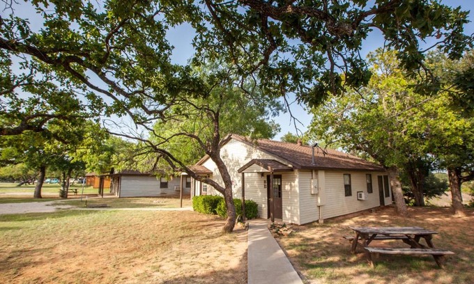 Bridgeport Resort | Bay Landing Camping Resort Cabin 9
