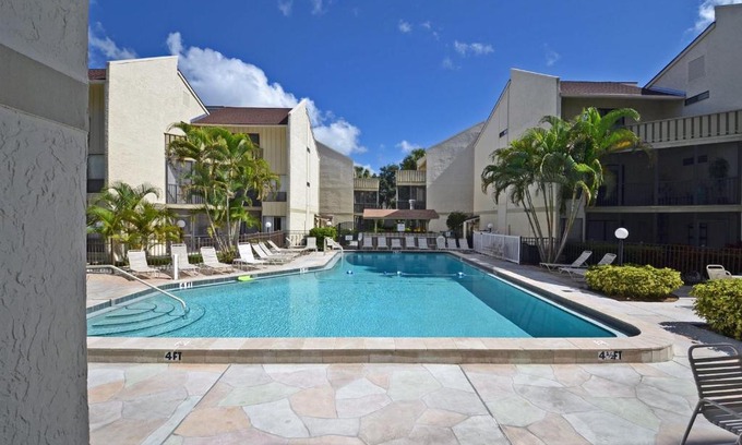 Siesta Key House | Bay Oaks - 6157 #E01