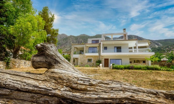 Paralia Vergas Villa | Bay's Balcony Verga
