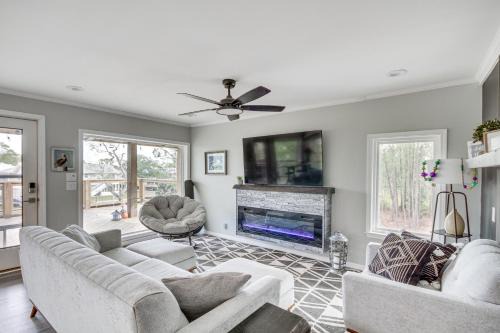 Shoreline Park House | Bay St Louis Home with Private Dock and Kayaks!